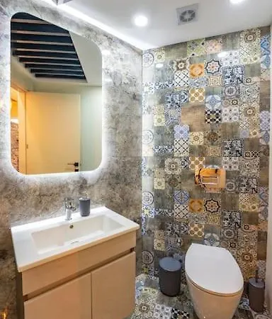 דירה Sehir Merkezinde Lueks - Ocekhomes Adin *