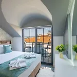 Apartment Sehir Merkezinde Lueks - Ocekhomes Adin
