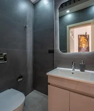 Apartament Sehir Merkezinde Lueks - Ocekhomes Adin